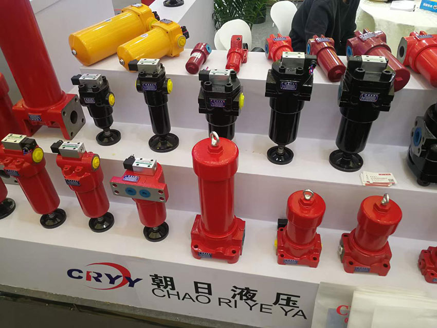 隨著生產(chǎn)制造業(yè)的發(fā)展，液壓配件作為機械的零件之一被廣泛使用，其中液壓配件起著不可或缺的作用，因為是無形的存在，所以容易被忽視，那么，下面跟著遠征液壓一起了解下液壓配件生產(chǎn)應(yīng)符合技術(shù)和使用標準吧!